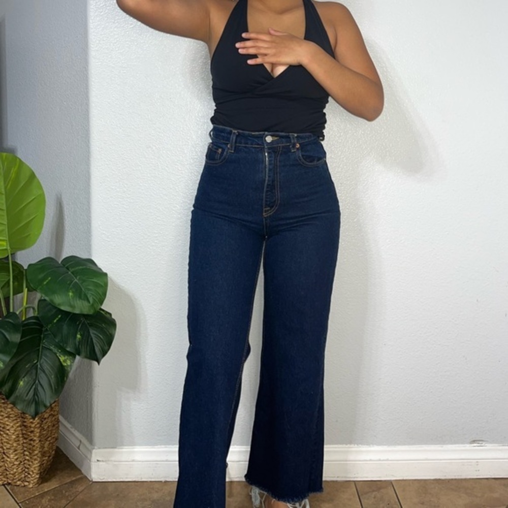 Zara Straightleg Highwaisted Jeans